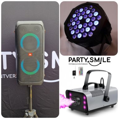 Lautsprecher, Lichtanlage mit mehreren LEDs und Nebelmaschine für Partys.